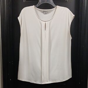Liz Claiborne Cream Sleeveless Blouse Relaxed Fit